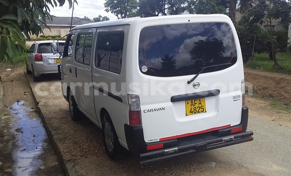 Acheter Occasion Voiture Nissan Caravan Blanc à Masvingo, Masvingo