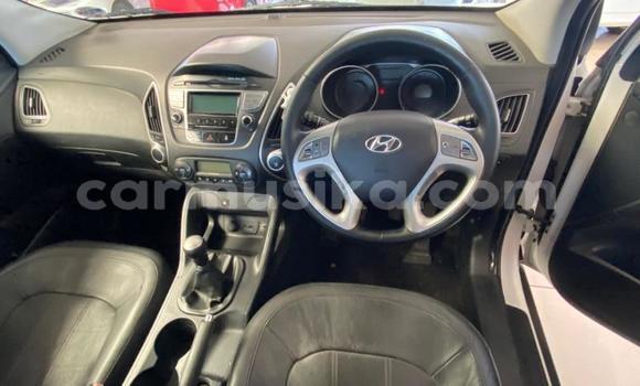 Nunua Ilio tumika Hyundai ix35 Nyeupe Gari ndani ya Beitbridge nchini Matabeleland Kusini Nunua Ilio tumika Hyundai ix35 Nyeupe Gari ndani ya Beitbridge nchini Matabeleland Kusini