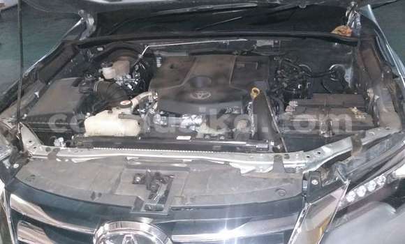 Acheter Occasion Voiture Toyota Fortuner Gris à Beitbridge, Matabeleland South Acheter Occasion Voiture Toyota Fortuner Gris à Beitbridge, Matabeleland South