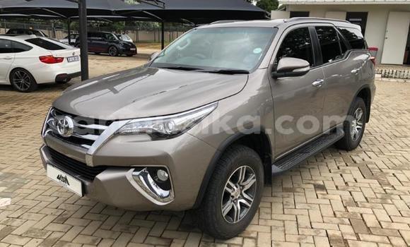 Buy Used Toyota Fortuner Beige Car in Beitbridge in Matabeleland South