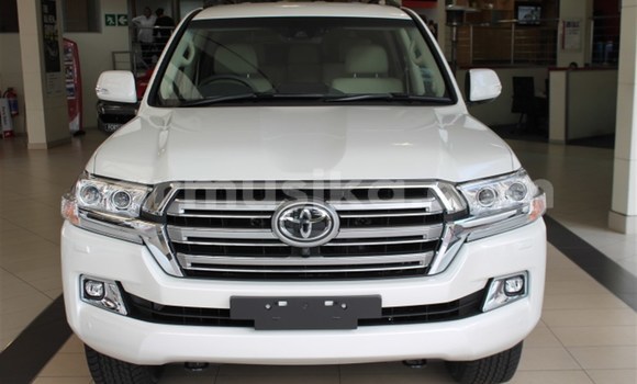 Acheter Occasion Voiture Toyota Land Cruiser Blanc à Beitbridge, Matabeleland South Acheter Occasion Voiture Toyota Land Cruiser Blanc à Beitbridge, Matabeleland South
