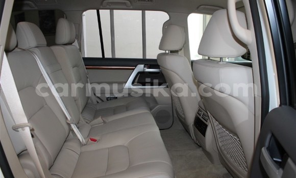 Acheter Occasion Voiture Toyota Land Cruiser Blanc à Beitbridge, Matabeleland South Acheter Occasion Voiture Toyota Land Cruiser Blanc à Beitbridge, Matabeleland South