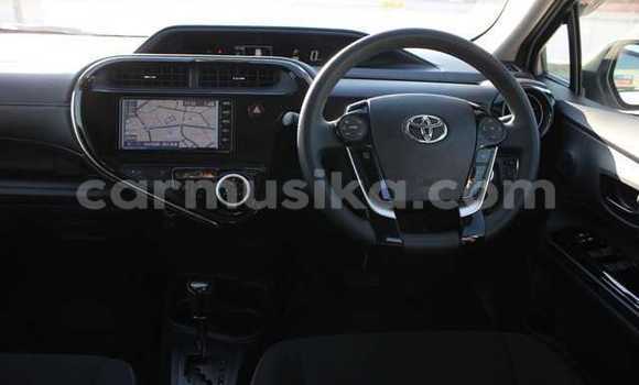 Acheter Occasion Voiture Toyota Aqua Blanc à Beitbridge, Matabeleland South Acheter Occasion Voiture Toyota Aqua Blanc à Beitbridge, Matabeleland South