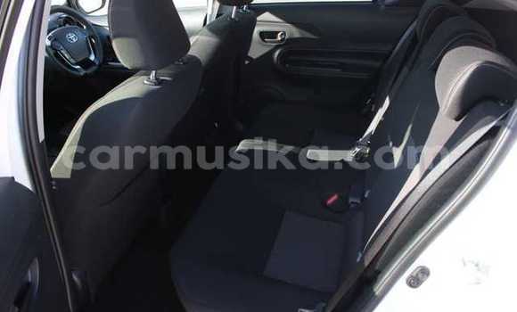 Acheter Occasion Voiture Toyota Aqua Blanc à Beitbridge, Matabeleland South Acheter Occasion Voiture Toyota Aqua Blanc à Beitbridge, Matabeleland South