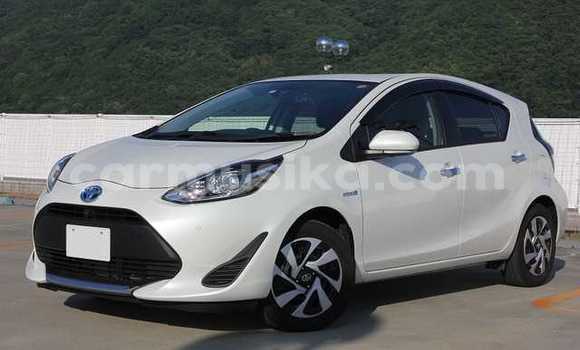 Acheter Occasion Voiture Toyota Aqua Blanc à Beitbridge, Matabeleland South Acheter Occasion Voiture Toyota Aqua Blanc à Beitbridge, Matabeleland South