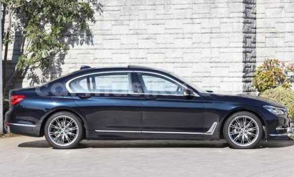 Tenga Tsaru BMW 7-Series Nhema Mota in Beitbridge in Matabeleland South Tenga Tsaru BMW 7-Series Nhema Mota in Beitbridge in Matabeleland South