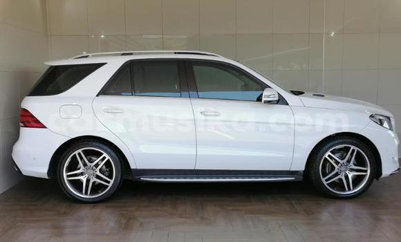 Acheter Occasion Voiture Mercedes‒Benz GLE Blanc à Beitbridge, Matabeleland South Acheter Occasion Voiture Mercedes‒Benz GLE Blanc à Beitbridge, Matabeleland South
