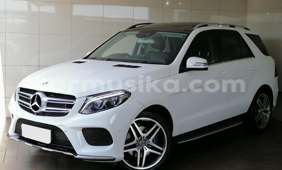 Acheter Occasion Voiture Mercedes‒Benz GLE Blanc à Beitbridge, Matabeleland South Acheter Occasion Voiture Mercedes‒Benz GLE Blanc à Beitbridge, Matabeleland South
