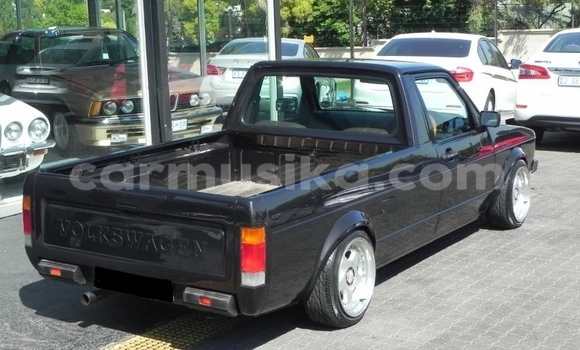 Nunua Ilio tumika Volkswagen Golf Nyeusi Gari ndani ya Beitbridge nchini Matabeleland Kusini Nunua Ilio tumika Volkswagen Golf Nyeusi Gari ndani ya Beitbridge nchini Matabeleland Kusini