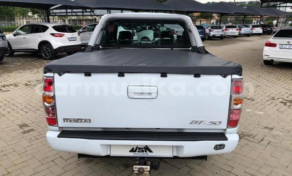 Acheter Occasion Voiture Mazda BT-50 Blanc à Bulawayo, Bulawayo Acheter Occasion Voiture Mazda BT-50 Blanc à Bulawayo, Bulawayo