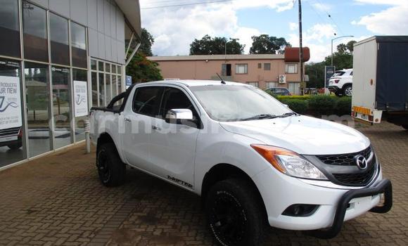 Buy Used Mazda BT-50 White Car in Beitbridge in Matabeleland South