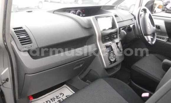 Buy Used Toyota Noah Silver Car in Beitbridge in Matabeleland South Buy Used Toyota Noah Silver Car in Beitbridge in Matabeleland South