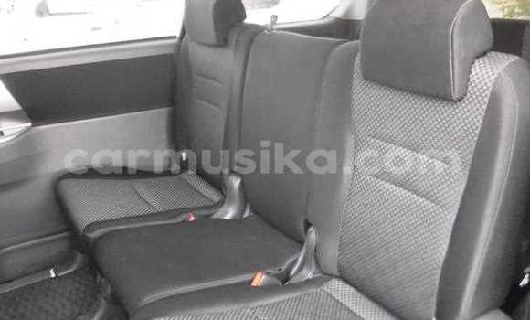 Buy Used Toyota Noah Silver Car in Beitbridge in Matabeleland South Buy Used Toyota Noah Silver Car in Beitbridge in Matabeleland South