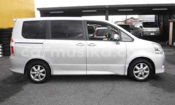 Buy Used Toyota Noah Silver Car in Beitbridge in Matabeleland South Buy Used Toyota Noah Silver Car in Beitbridge in Matabeleland South