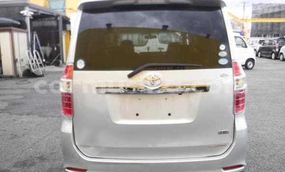 Buy Used Toyota Noah Silver Car in Beitbridge in Matabeleland South Buy Used Toyota Noah Silver Car in Beitbridge in Matabeleland South