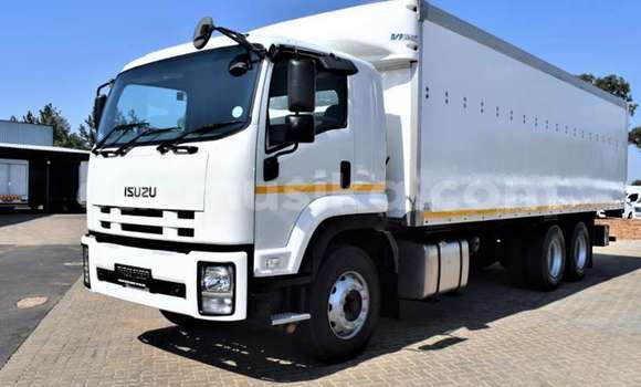 Acheter Occasion Utilitaire Isuzu Elf Blanc à Hwange, Matabeleland Nord Acheter Occasion Utilitaire Isuzu Elf Blanc à Hwange, Matabeleland Nord