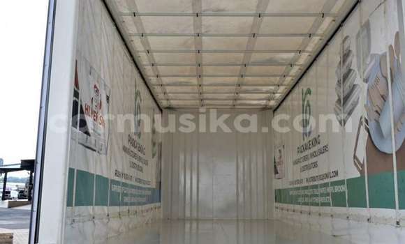 Acheter Occasion Utilitaire Isuzu Elf Blanc à Hwange, Matabeleland Nord Acheter Occasion Utilitaire Isuzu Elf Blanc à Hwange, Matabeleland Nord