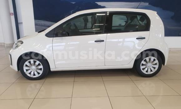 Acheter Occasion Voiture Volkswagen up! Blanc à Beitbridge, Matabeleland South Acheter Occasion Voiture Volkswagen up! Blanc à Beitbridge, Matabeleland South
