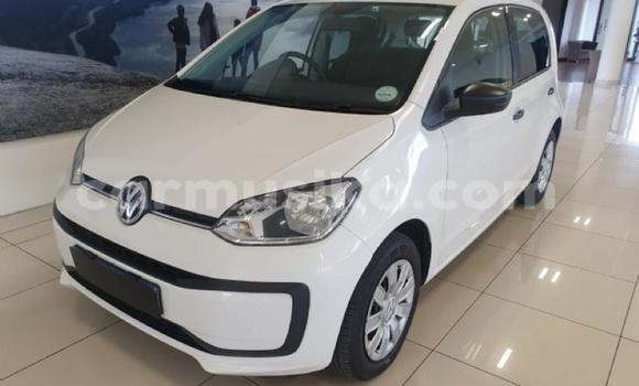 Acheter Occasion Voiture Volkswagen up! Blanc à Beitbridge, Matabeleland South Acheter Occasion Voiture Volkswagen up! Blanc à Beitbridge, Matabeleland South