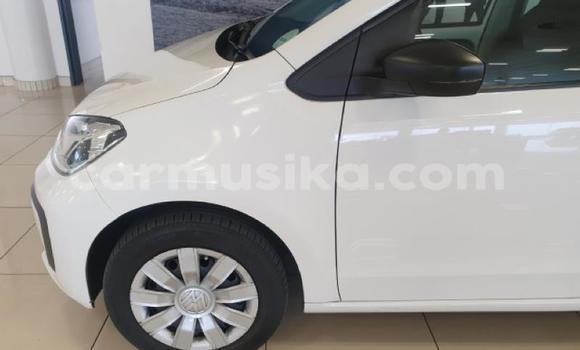 Acheter Occasion Voiture Volkswagen up! Blanc à Beitbridge, Matabeleland South Acheter Occasion Voiture Volkswagen up! Blanc à Beitbridge, Matabeleland South