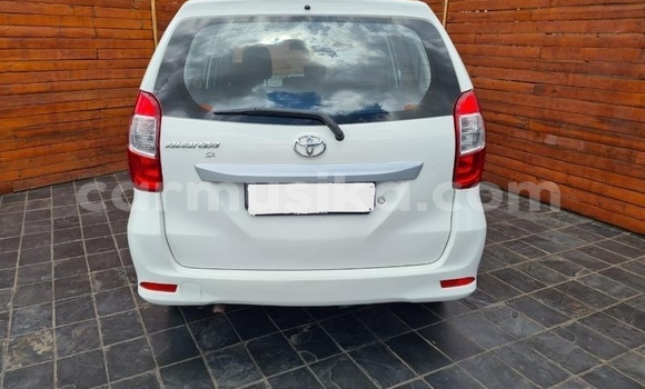 Acheter Occasion Voiture Toyota Avanza Blanc à Beitbridge, Matabeleland South Acheter Occasion Voiture Toyota Avanza Blanc à Beitbridge, Matabeleland South
