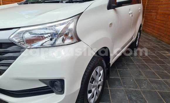 Acheter Occasion Voiture Toyota Avanza Blanc à Beitbridge, Matabeleland South Acheter Occasion Voiture Toyota Avanza Blanc à Beitbridge, Matabeleland South
