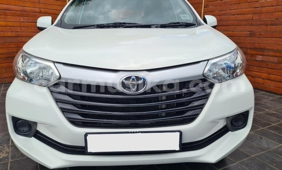 Acheter Occasion Voiture Toyota Avanza Blanc à Beitbridge, Matabeleland South Acheter Occasion Voiture Toyota Avanza Blanc à Beitbridge, Matabeleland South