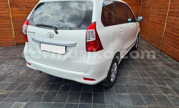 Acheter Occasion Voiture Toyota Avanza Blanc à Beitbridge, Matabeleland South Acheter Occasion Voiture Toyota Avanza Blanc à Beitbridge, Matabeleland South