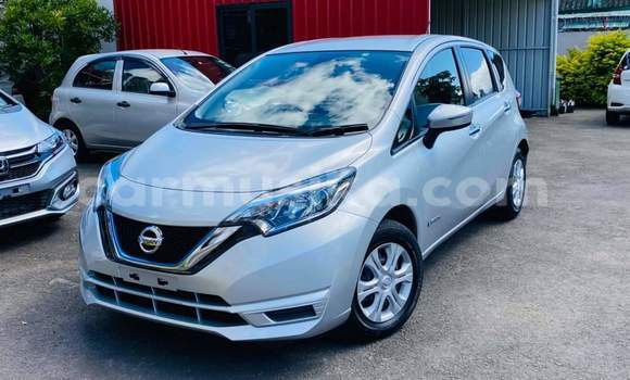 Tenga Tsaru Nissan Note Sirivha Mota in Beitbridge in Matabeleland South