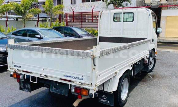 Buy Used Toyota Dyna White Truck in Beitbridge in Matabeleland South Buy Used Toyota Dyna White Truck in Beitbridge in Matabeleland South