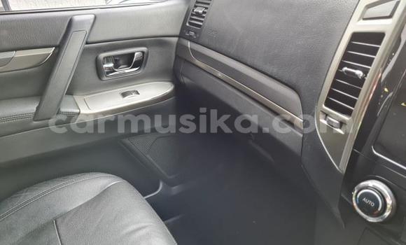 Acheter Occasion Voiture Mitsubishi Pajero Blanc à Beitbridge, Matabeleland South Acheter Occasion Voiture Mitsubishi Pajero Blanc à Beitbridge, Matabeleland South