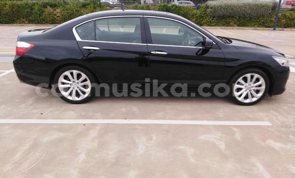 Nunua Ilio tumika Honda Accord Beige Gari ndani ya Beitbridge nchini Matabeleland Kusini Nunua Ilio tumika Honda Accord Beige Gari ndani ya Beitbridge nchini Matabeleland Kusini