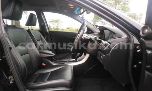 Nunua Ilio tumika Honda Accord Beige Gari ndani ya Beitbridge nchini Matabeleland Kusini Nunua Ilio tumika Honda Accord Beige Gari ndani ya Beitbridge nchini Matabeleland Kusini