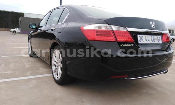 Nunua Ilio tumika Honda Accord Beige Gari ndani ya Beitbridge nchini Matabeleland Kusini Nunua Ilio tumika Honda Accord Beige Gari ndani ya Beitbridge nchini Matabeleland Kusini