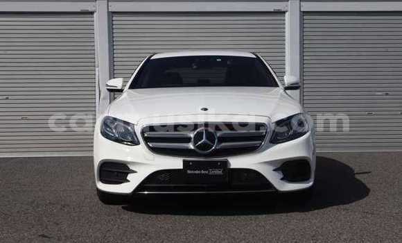 Buy Used Mercedes‒Benz E–Class White Car in Beitbridge in Matabeleland South