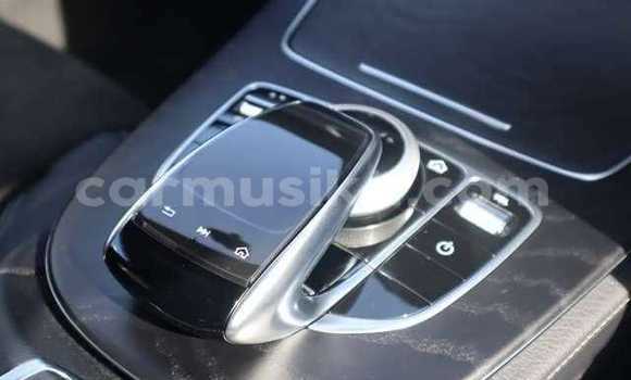 Acheter Occasion Voiture Mercedes‒Benz E–Class Blanc à Beitbridge, Matabeleland South Acheter Occasion Voiture Mercedes‒Benz E–Class Blanc à Beitbridge, Matabeleland South