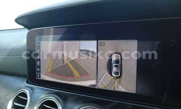 Acheter Occasion Voiture Mercedes‒Benz E–Class Blanc à Beitbridge, Matabeleland South Acheter Occasion Voiture Mercedes‒Benz E–Class Blanc à Beitbridge, Matabeleland South