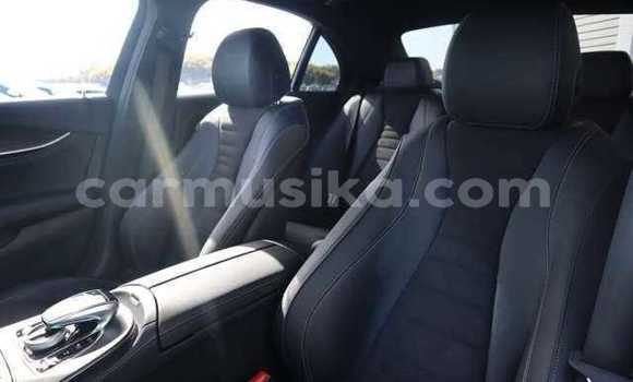 Acheter Occasion Voiture Mercedes‒Benz E–Class Blanc à Beitbridge, Matabeleland South Acheter Occasion Voiture Mercedes‒Benz E–Class Blanc à Beitbridge, Matabeleland South