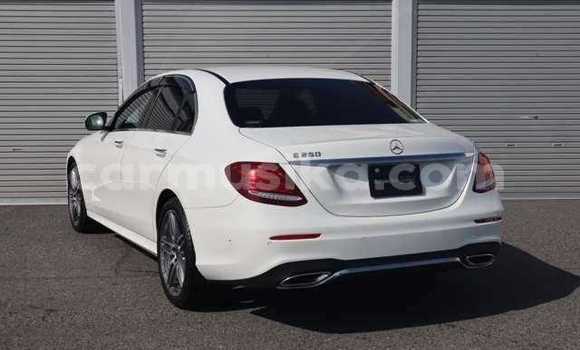 Acheter Occasion Voiture Mercedes‒Benz E–Class Blanc à Beitbridge, Matabeleland South Acheter Occasion Voiture Mercedes‒Benz E–Class Blanc à Beitbridge, Matabeleland South