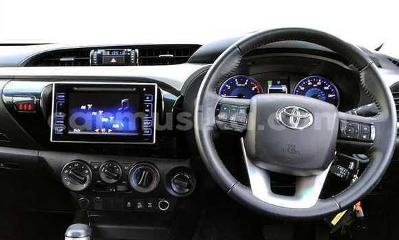 Acheter Occasion Voiture Toyota Hilux Blanc à Beitbridge, Matabeleland South Acheter Occasion Voiture Toyota Hilux Blanc à Beitbridge, Matabeleland South
