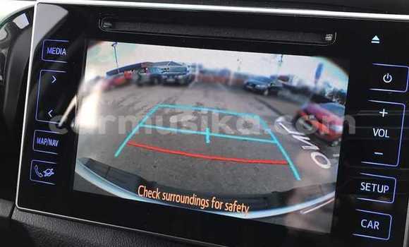 Acheter Occasion Voiture Toyota Hilux Blanc à Beitbridge, Matabeleland South Acheter Occasion Voiture Toyota Hilux Blanc à Beitbridge, Matabeleland South