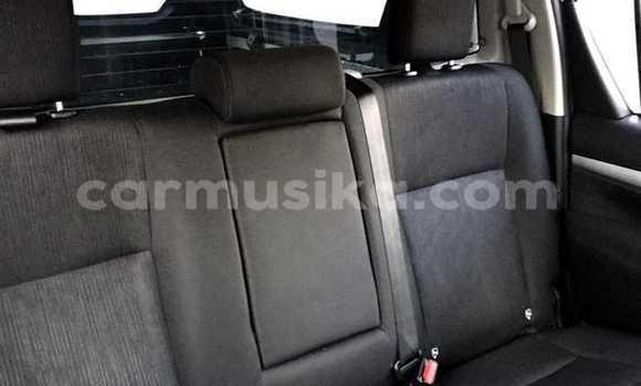 Acheter Occasion Voiture Toyota Hilux Blanc à Beitbridge, Matabeleland South Acheter Occasion Voiture Toyota Hilux Blanc à Beitbridge, Matabeleland South