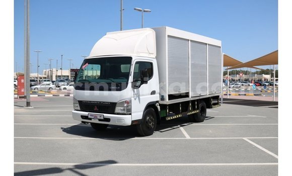 Nunua Imported Mitsubishi Canter Nyeupe Lori ndani ya Import - Dubai nchini Harare