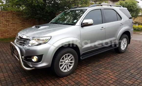 Tenga Tsaru Toyota Fortuner Sirivha Mota in Beitbridge in Matabeleland South Tenga Tsaru Toyota Fortuner Sirivha Mota in Beitbridge in Matabeleland South