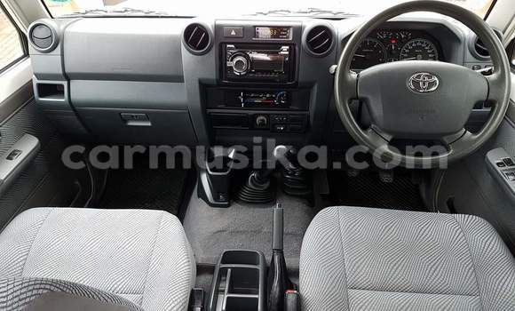 Buy Used Toyota Land Cruiser White Car in Harare in Harare Buy Used Toyota Land Cruiser White Car in Harare in Harare