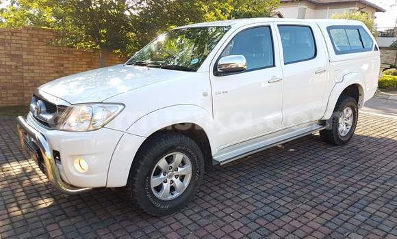 Tenga Tsaru Toyota Hilux Chena Mota in Beitbridge in Matabeleland South Tenga Tsaru Toyota Hilux Chena Mota in Beitbridge in Matabeleland South