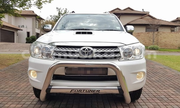 Tenga Tsaru Toyota Fortuner Chena Mota in Beitbridge in Matabeleland South Tenga Tsaru Toyota Fortuner Chena Mota in Beitbridge in Matabeleland South