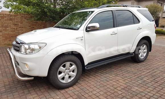Tenga Tsaru Toyota Fortuner Chena Mota in Beitbridge in Matabeleland South Tenga Tsaru Toyota Fortuner Chena Mota in Beitbridge in Matabeleland South