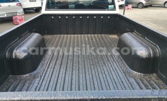 Tenga Tsaru Nissan NP 300 Chena Mota in Beitbridge in Matabeleland South Tenga Tsaru Nissan NP 300 Chena Mota in Beitbridge in Matabeleland South