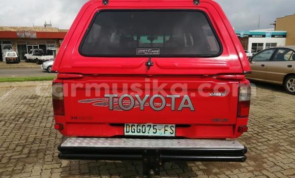 Acheter Occasion Voiture Toyota Hilux Rouge à Beitbridge, Matabeleland South Acheter Occasion Voiture Toyota Hilux Rouge à Beitbridge, Matabeleland South